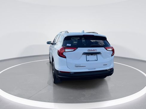 Used 2023 GMC Terrain SLT w/ Elevation Edition image 7