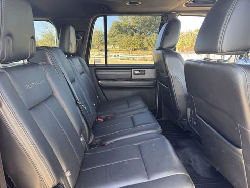Used 2015 Ford Expedition EL Platinum image 29