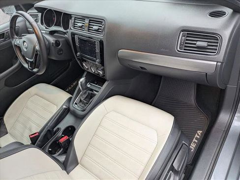 Used 2016 Volkswagen Jetta Sport w/ Lighting Package image 21