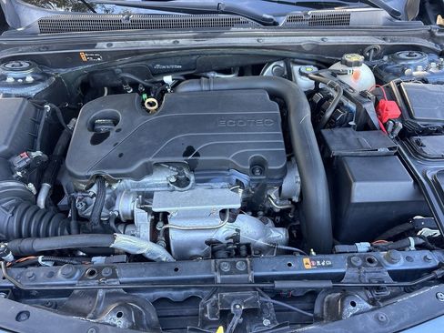 Used 2020 Chevrolet Malibu LS image 24