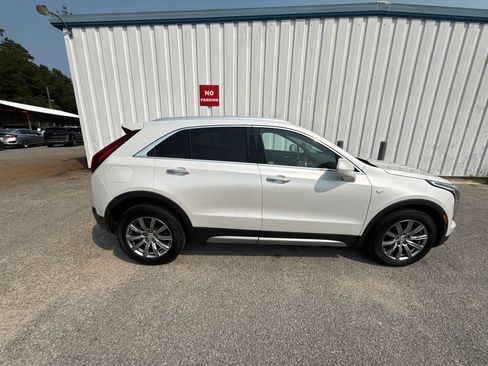 Used 2020 Cadillac XT4 Premium Luxury w/ Driver Awareness Package FWD image 9