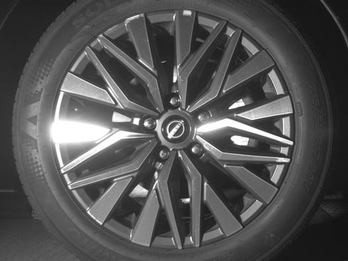 Used 2025 Nissan Altima 2.5 SV FWD image 13