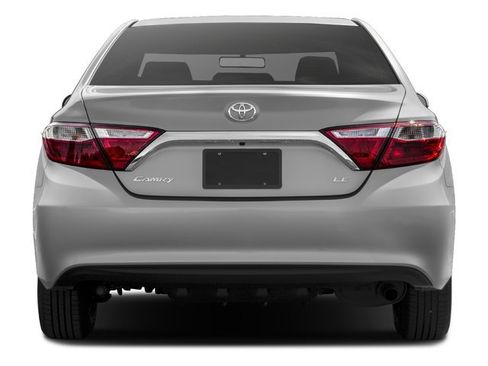 Certified 2017 Toyota Camry XLE image 5