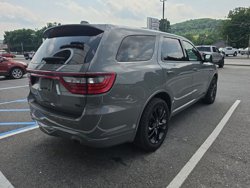Used 2022 Dodge Durango R/T w/ Blacktop Package AWD/4WD image 3