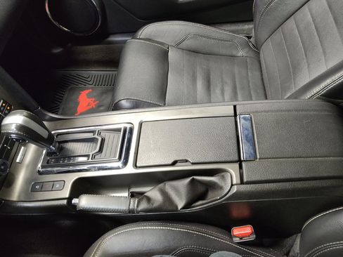 Used 2013 Ford Mustang Premium image 26