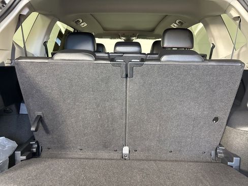 Used 2024 Volkswagen Tiguan Wolfsburg Edition image 23