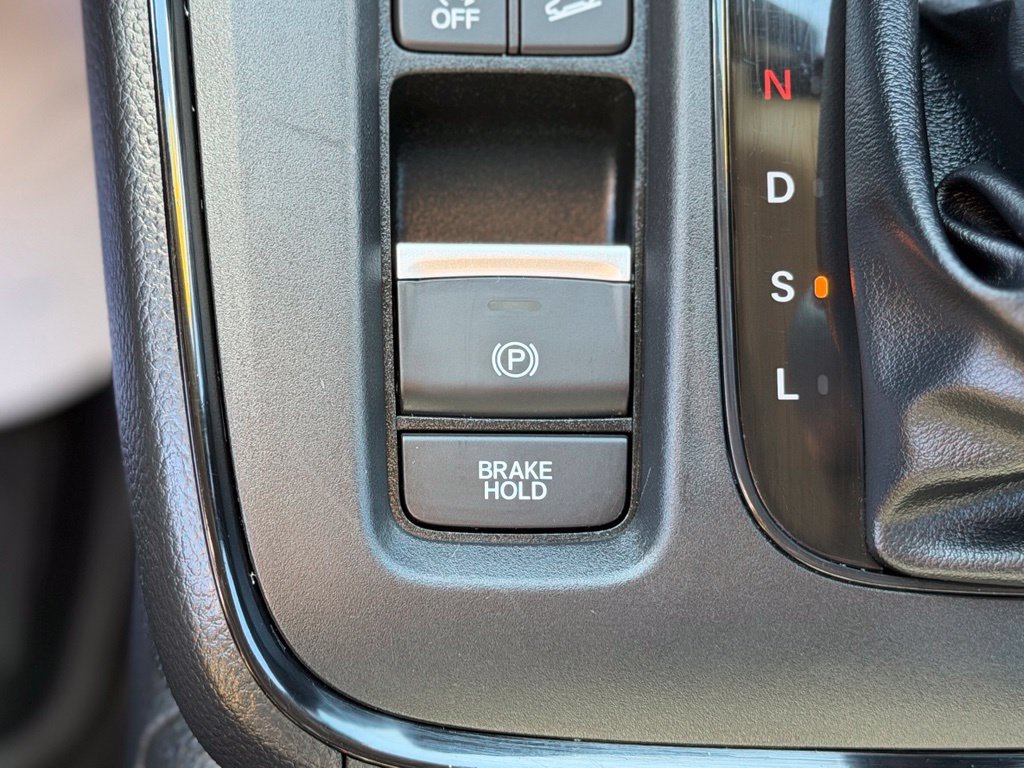 Used 2024 Honda CR-V LX image 18