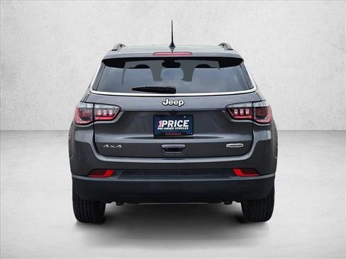 Used 2024 Jeep Compass Latitude AWD/4WD image 7