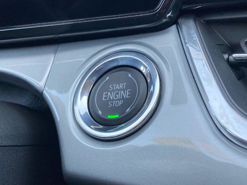 Used 2025 Chevrolet Trax LT image 17