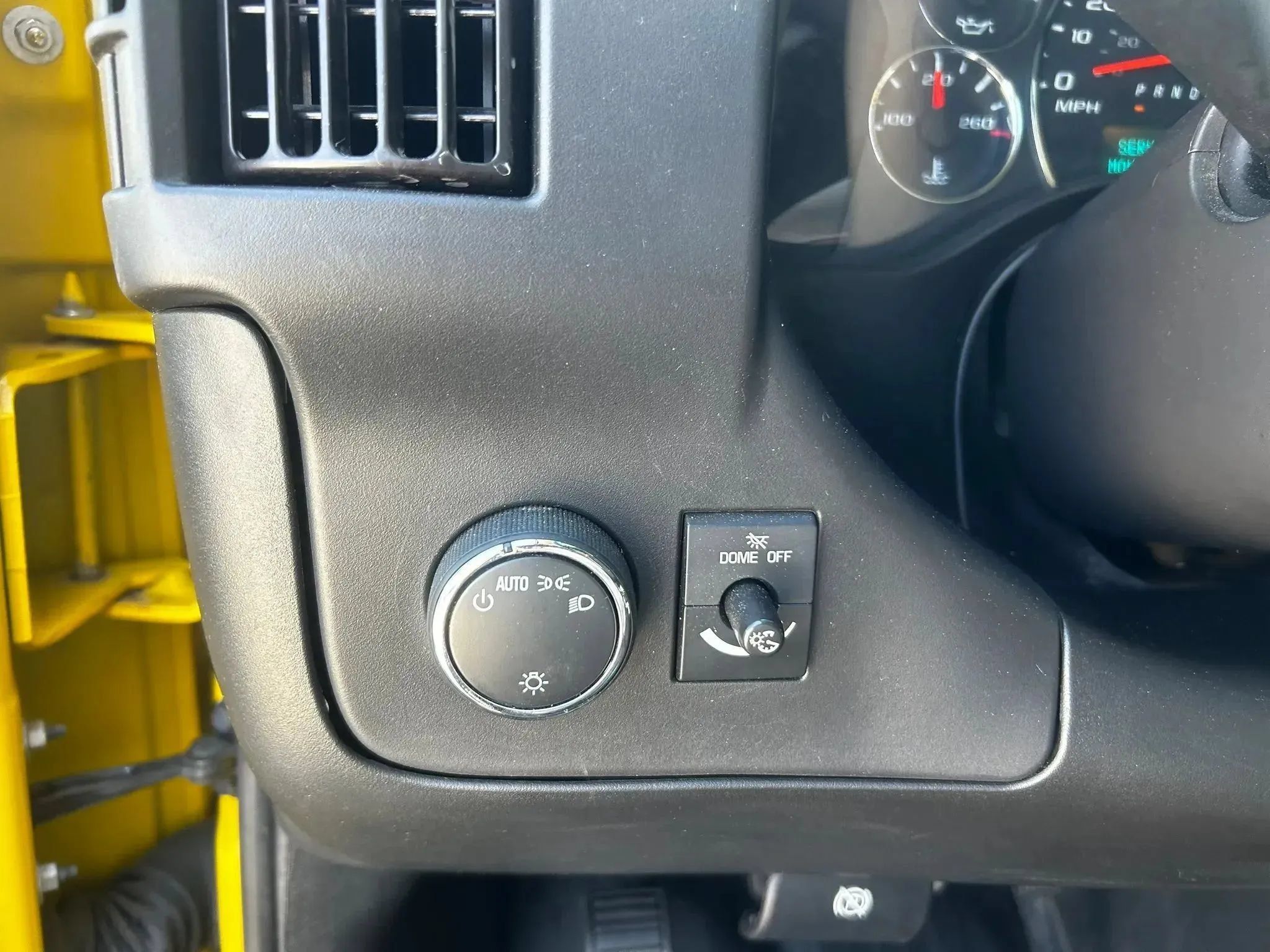 Used 2023 Chevrolet Express 2500 RWD image 13