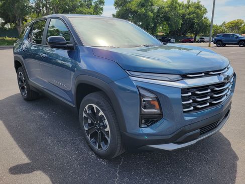 Used 2026 Chevrolet Equinox LT w/ Convenience Package II image 3