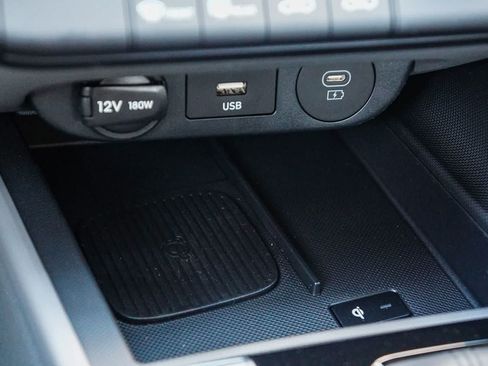 Certified 2025 Hyundai Elantra Hybrid FWD image 25