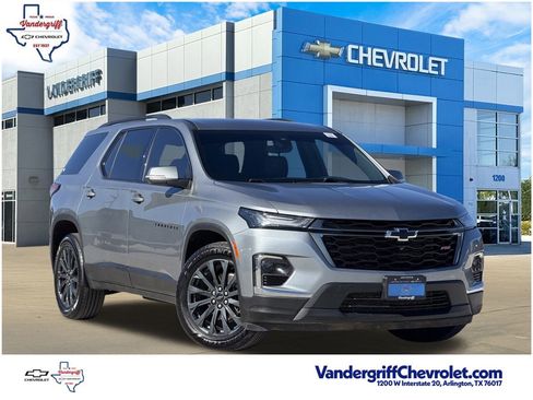 Certified 2023 Chevrolet Traverse RS image 1