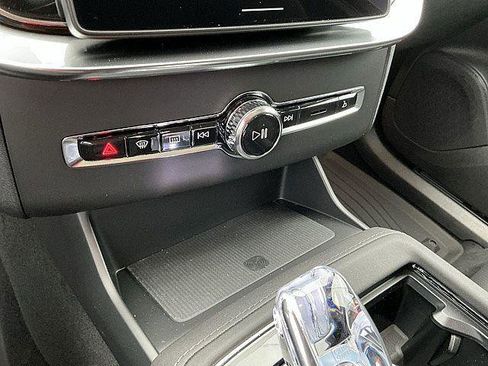 New 2026 Volvo XC90 B6 Ultra w/ Protection Package AWD/4WD image 19