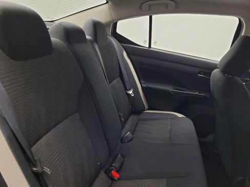 Used 2021 Nissan Versa SV FWD image 19