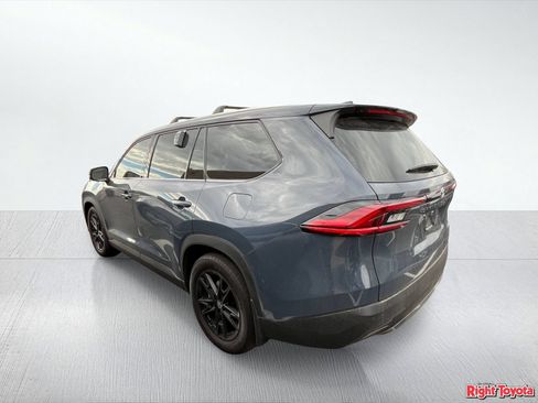 Certified 2025 Toyota Grand Highlander FWD image 3