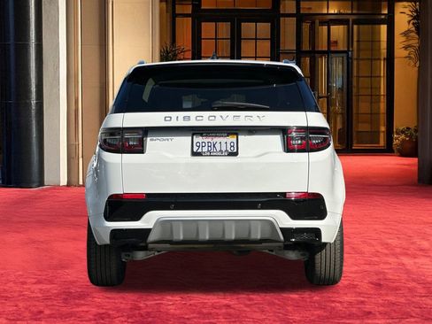 Used 2024 Land Rover Discovery Sport S image 11
