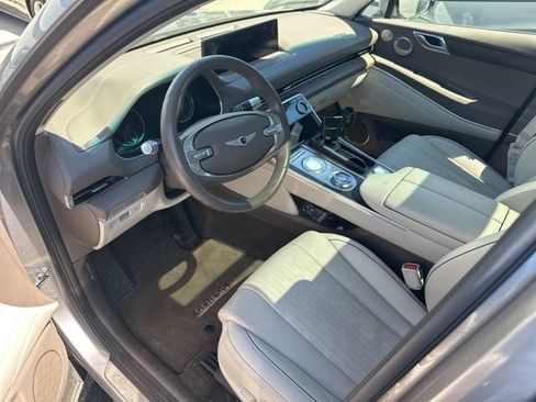 Used 2022 Genesis GV80 2.5T w/ Advanced Package 02 AWD/4WD image 18