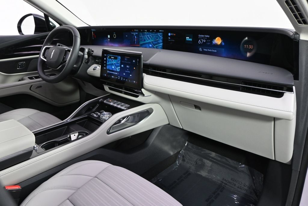 New 2026 Lincoln Nautilus Reserve w/ Jet Appearance Package AWD/4WD image 15