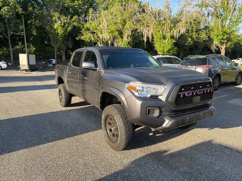 Used 2021 Toyota Tacoma SR w/ SR Convenience Package image 7