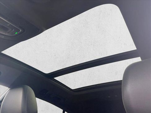 Used 2020 Audi Q8 Premium Plus image 16