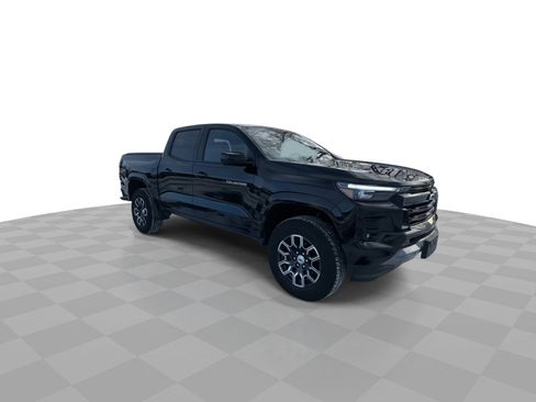 Used 2023 Chevrolet Colorado Z71 w/ Z71 Convenience Package 2 image 2