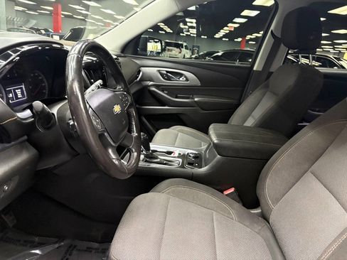 Used 2019 Chevrolet Traverse LT image 17