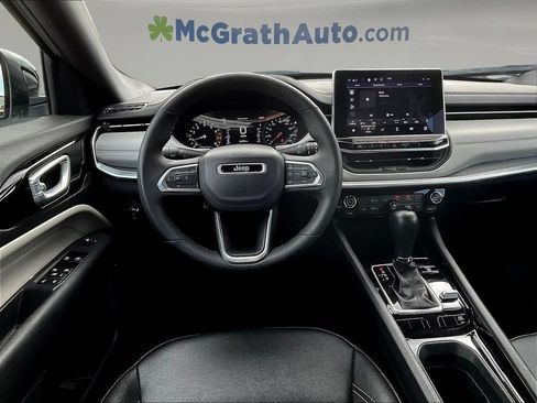Used 2025 Jeep Compass Limited AWD/4WD image 11