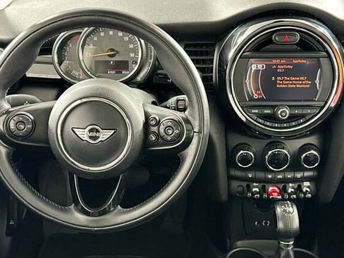 Used 2018 MINI Cooper S image 15