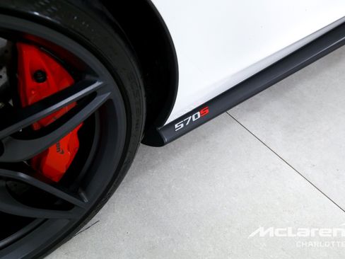 Used 2017 McLaren 570S Coupe RWD image 29