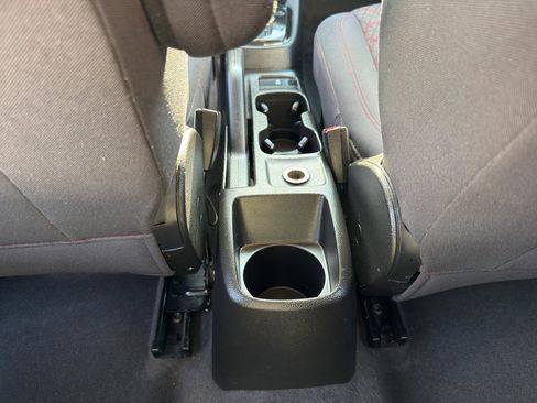 Used 2020 Chevrolet Sonic LT image 31