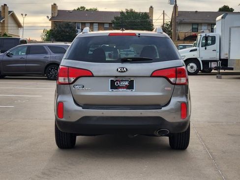 Used 2014 Kia Sorento LX FWD image 13