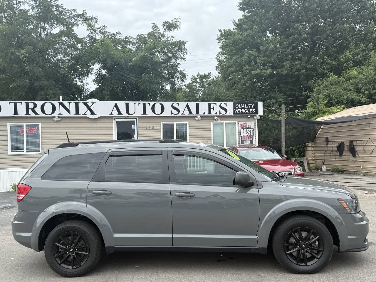 Used 2020 Dodge Journey SE w/ Blacktop Package FWD image 5
