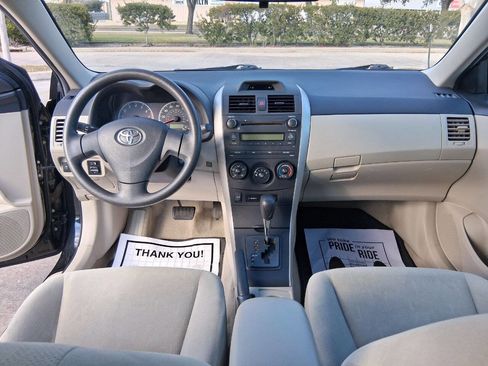 Used 2013 Toyota Corolla L image 14