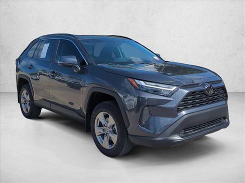 Used 2025 Toyota RAV4 XLE w/ Convenience Package FWD image 3