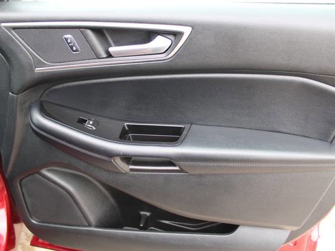 Used 2016 Ford Edge SEL w/ Equipment Group 201A FWD image 12