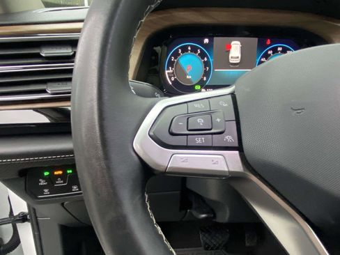 Certified 2024 Volkswagen Atlas SE AWD/4WD image 12