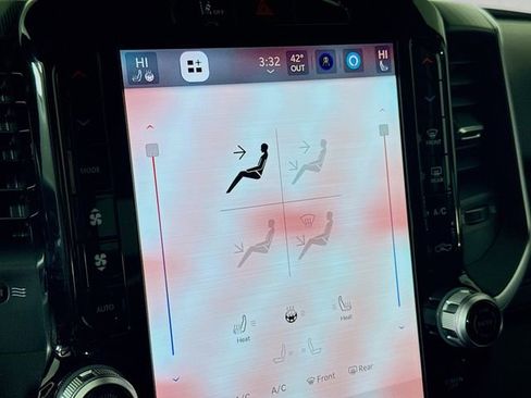 New 2026 RAM 1500 4x4 Crew Cab image 16