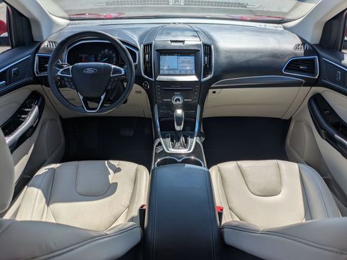 Used 2017 Ford Edge Titanium w/ Technology Package AWD/4WD image 30