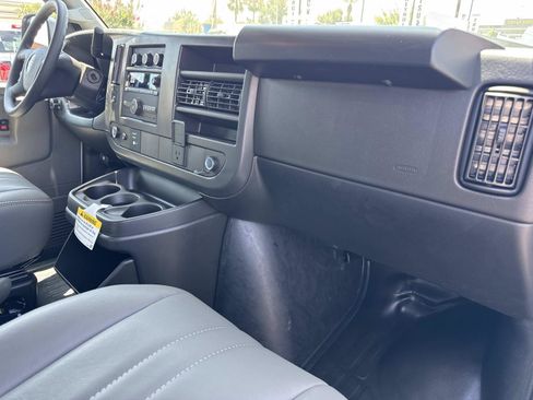 New 2026 GMC Savana 2500 w/ Driver Convenience Package RWD image 29