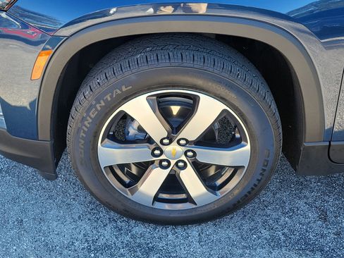 Used 2023 Chevrolet Traverse LT w/ LT Premium Package image 39
