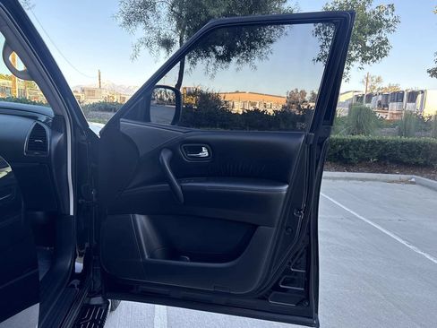 Used 2021 Nissan Armada SV w/ SV Appearance Package image 17