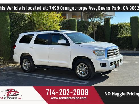 Used 2011 Toyota Sequoia SR5 RWD image 4