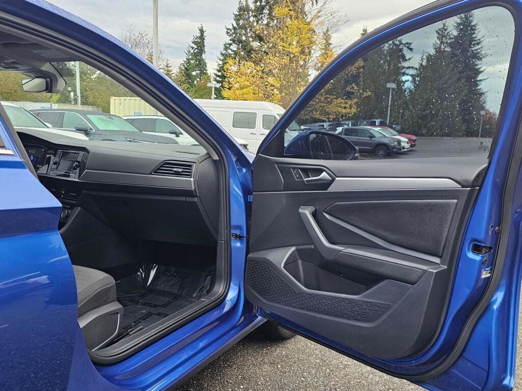 Used 2022 Volkswagen Jetta S FWD image 12