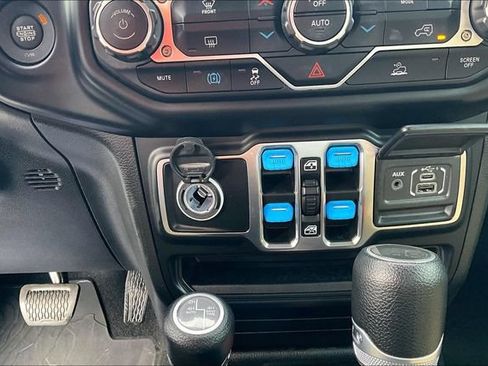 Used 2023 Jeep Wrangler Unlimited w/ 8.4" Radio Group AWD/4WD image 31