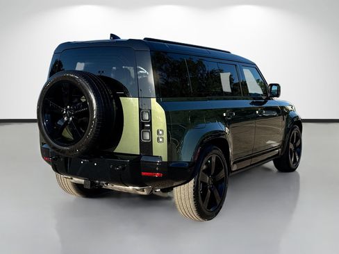 New 2026 Land Rover Defender 110 X-Dynamic SE image 5