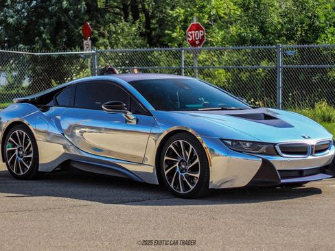 Used 2016 BMW i8 image 12