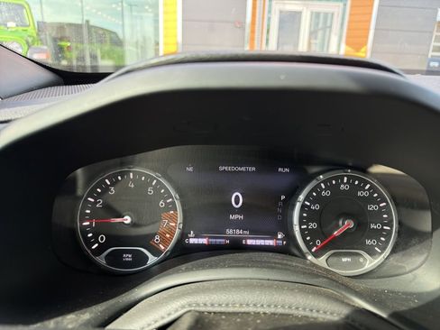Used 2021 Jeep Renegade Latitude AWD/4WD image 4