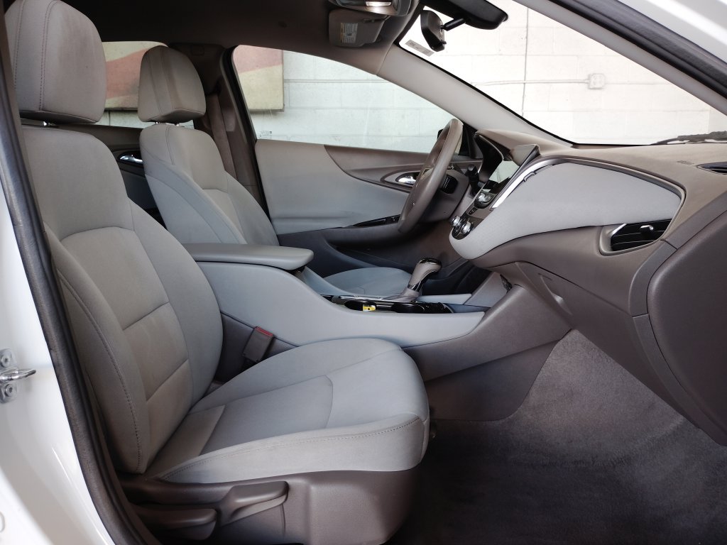 Used 2020 Chevrolet Malibu LS FWD image 14