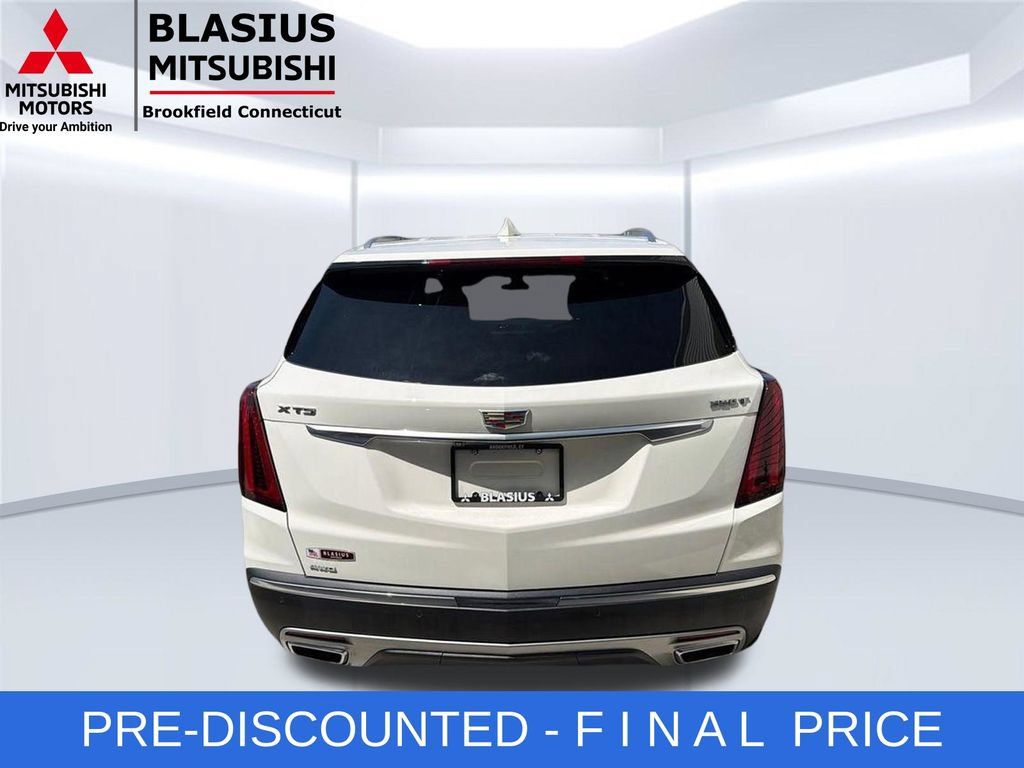 Used 2025 Cadillac XT5 Premium Luxury AWD/4WD image 10
